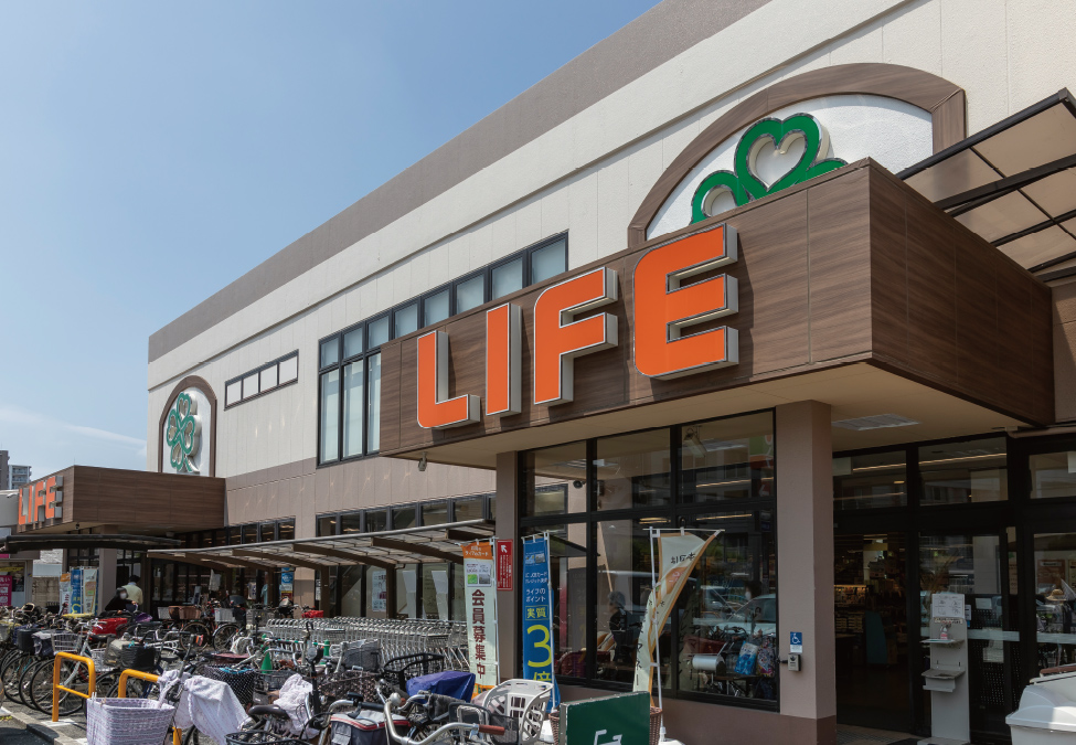 ライフ横堤店